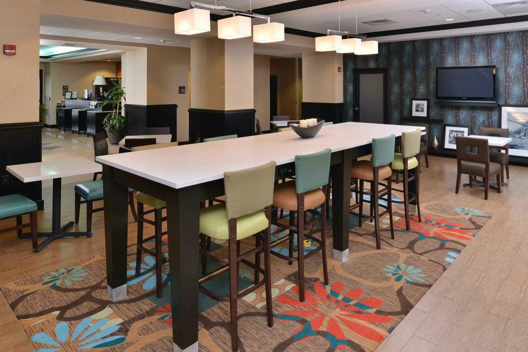 Hampton Inn Columbia I-20-Clemson Road Екстериор снимка